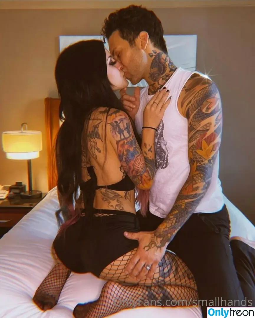 Smallhands nude photo #0039 (thesmallhands_)