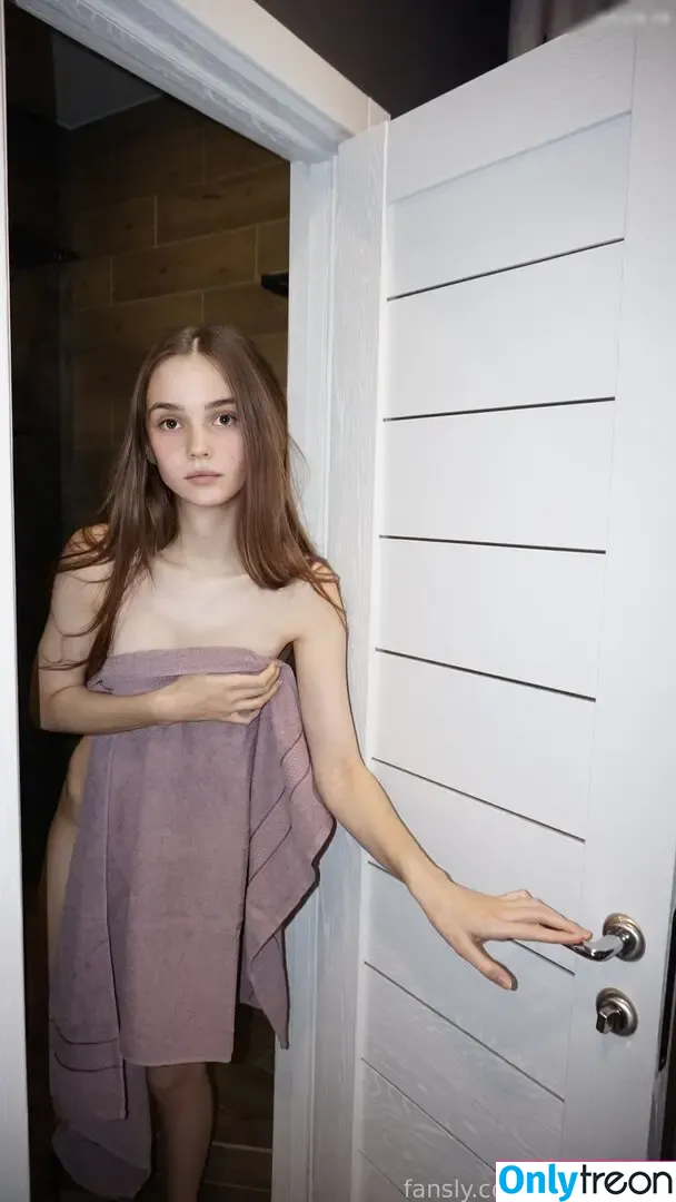 smallsarah nude photo #0039 (ImSarahSmall)