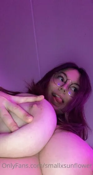 smallxsunflower / _xsunflower / smallsunfIower nude photo #0001