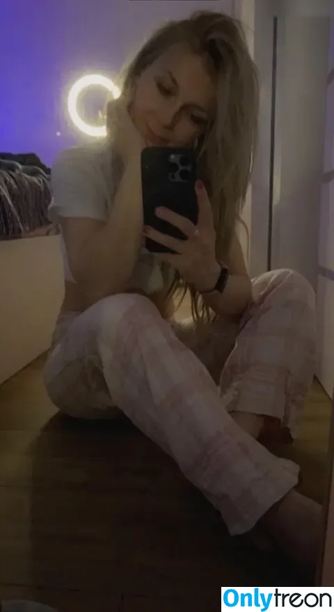 SmileyDani nude photo #0039 (danusiagrudzinska)