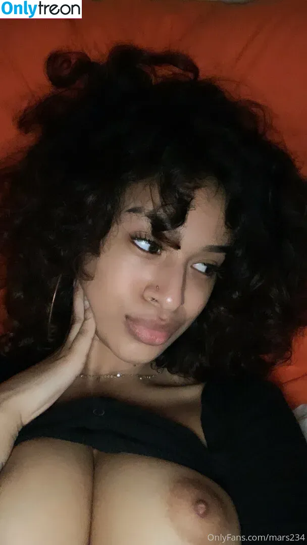 Smokianaaa голая photo #0121 (mars234 / smokiana_)