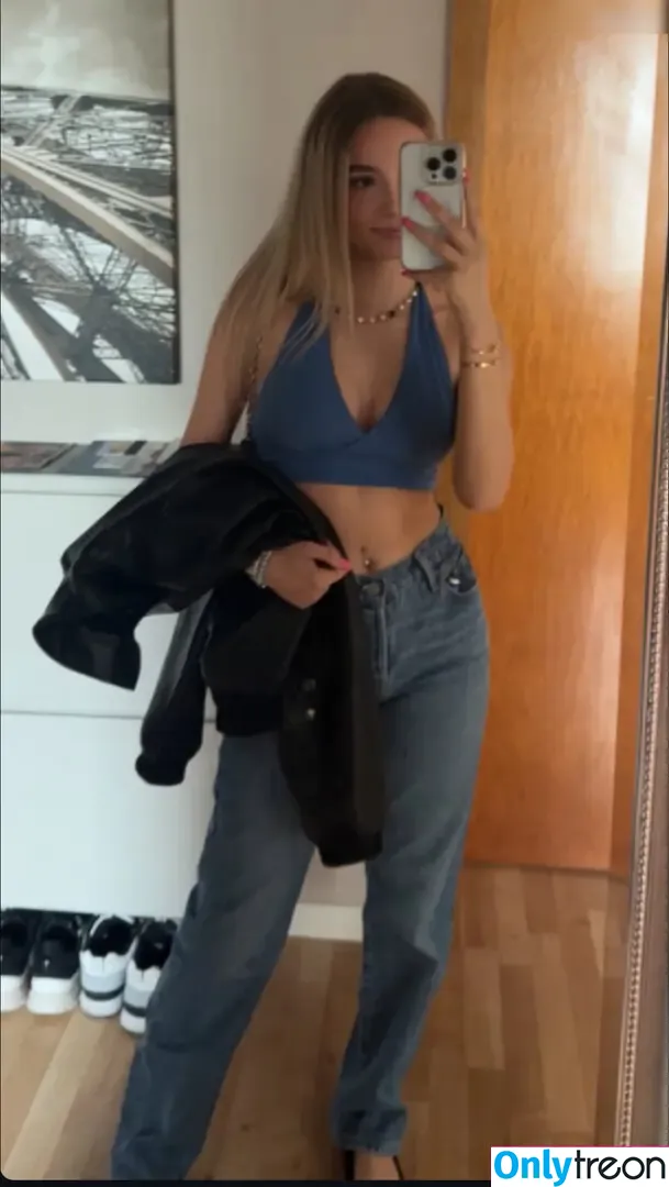 Snipsska nude photo #0083 (Snipsska)