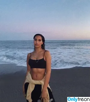 Snoh Aalegra / slaymate / snohaalegra nude photo #0001