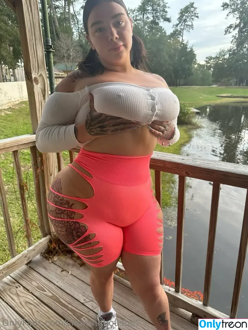 snowinnhouston nude photo #0104 (Snowinnhoustonn / snowinnhouston_)