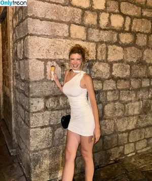 Snowmaiid / Kardelen Öztaş / Snowfuckerr nude photo #0086