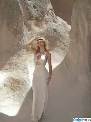 Snowmaiid / Kardelen Öztaş / Snowfuckerr nude photo #0100