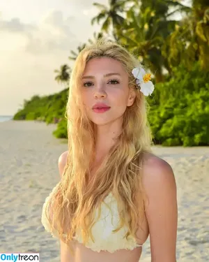 Snowmaiid / Kardelen Öztaş / Snowfuckerr nude photo #0136