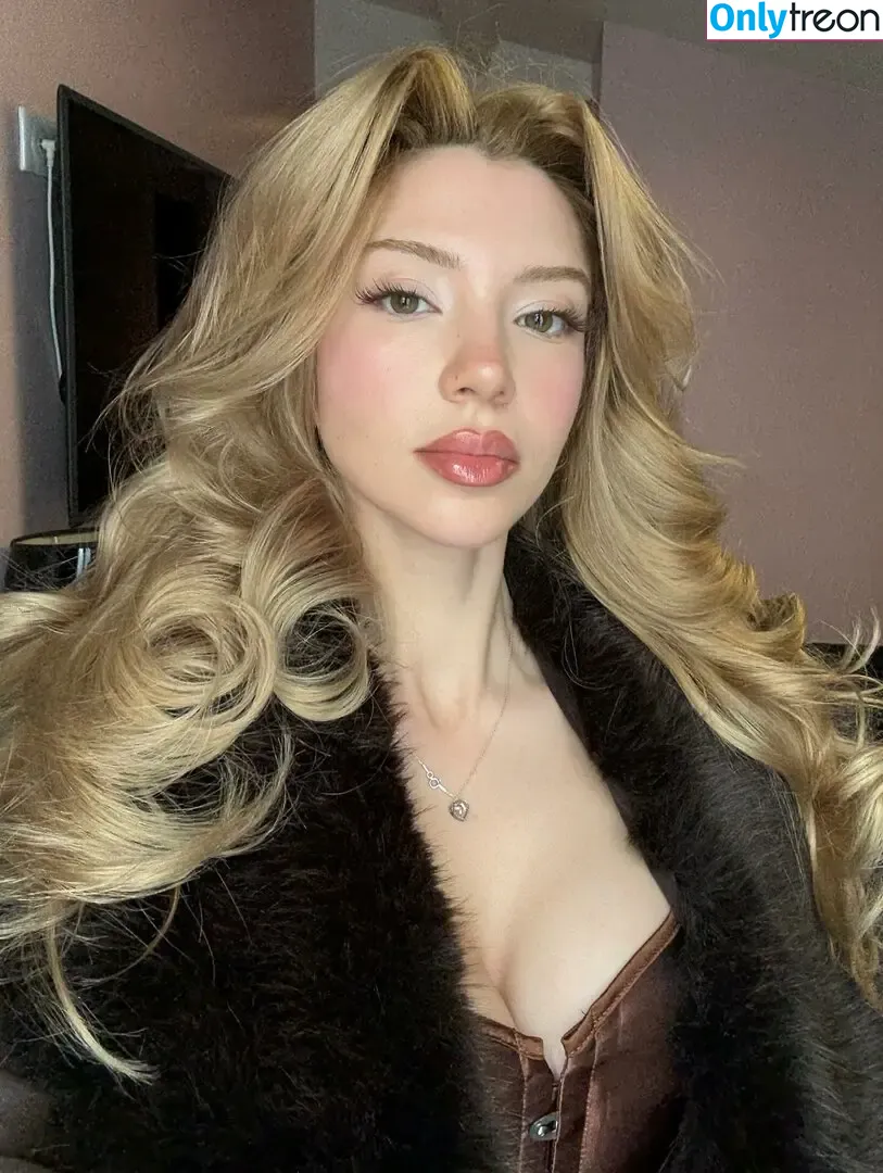 Snowmaiid nude photo #0074 (Kardelen Öztaş / Snowfuckerr)