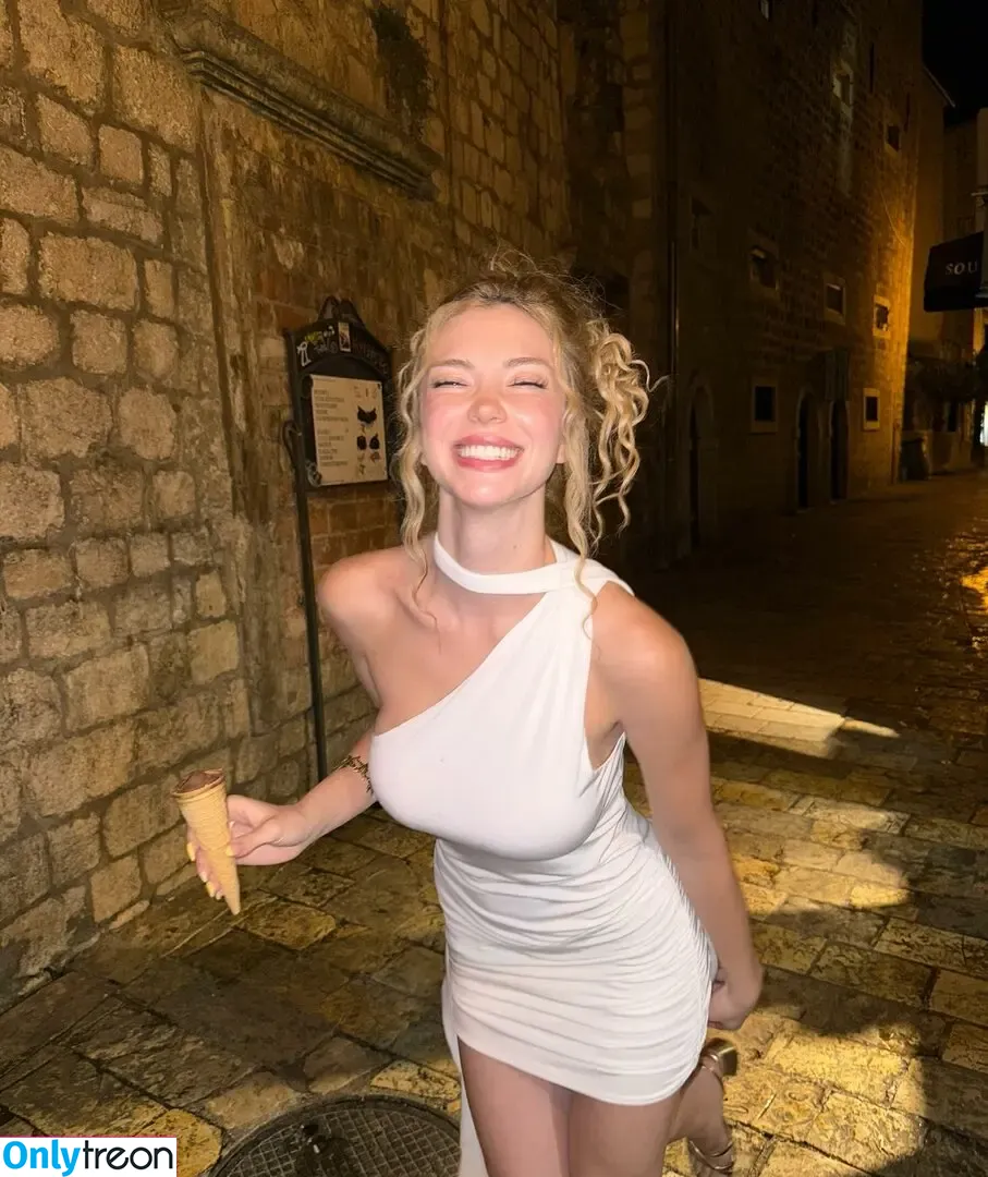 Snowmaiid nude photo #0090 (Kardelen Öztaş / Snowfuckerr)