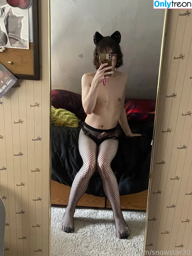 snowstar30 nude photo #0103 (skisnowstar)