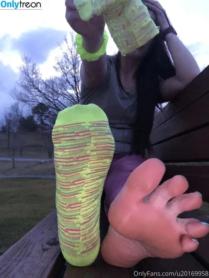 SocksyFeetBae голая photo #0022 (SocksyFeetBae)