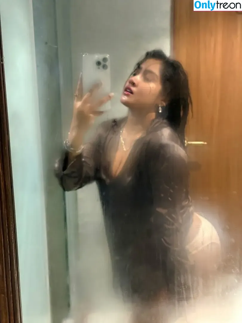 Sofia Ansari nude photo #0444 (sofia9__offcial / sofia9__official)
