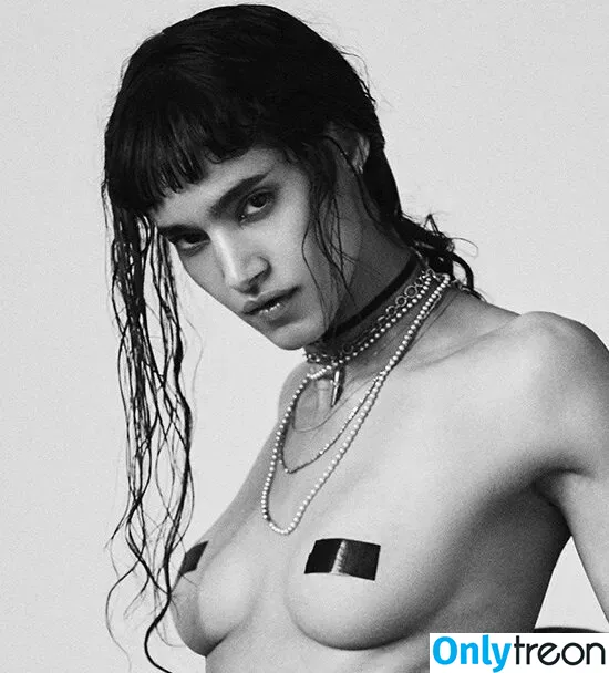 Sofia Boutella голая photo #0037 (sofisia7)