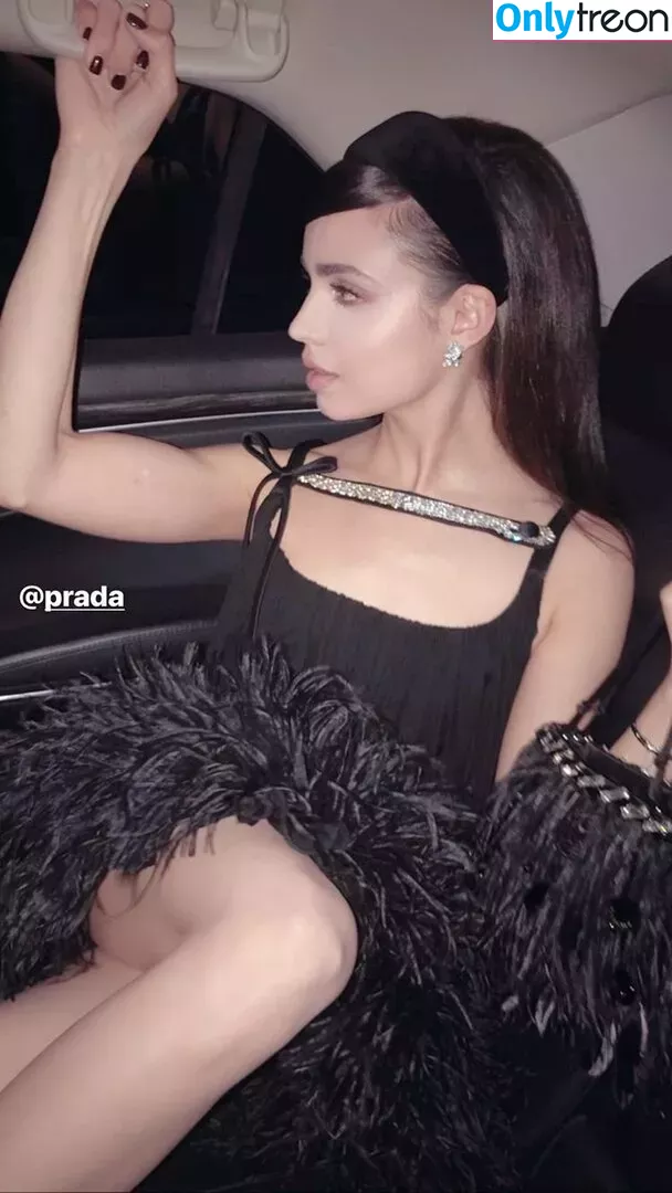 Sofia Carson nude photo #0024 (SofiaCarson / mariieeclaiiree)