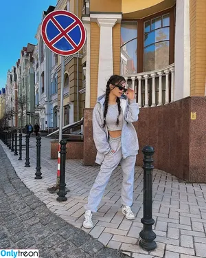Sofia Chernasova / chernasova.sofia / soniachrn / Чернасова Софія фото голая #0011