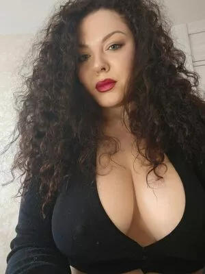 Sofia Curly / curlysofia / sofia.ezg nude photo #0033