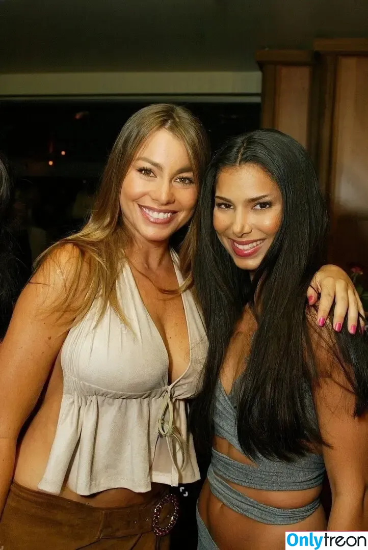 Sofia Vergara голая photo #1925 (sofia_vergara / sofiavergara)