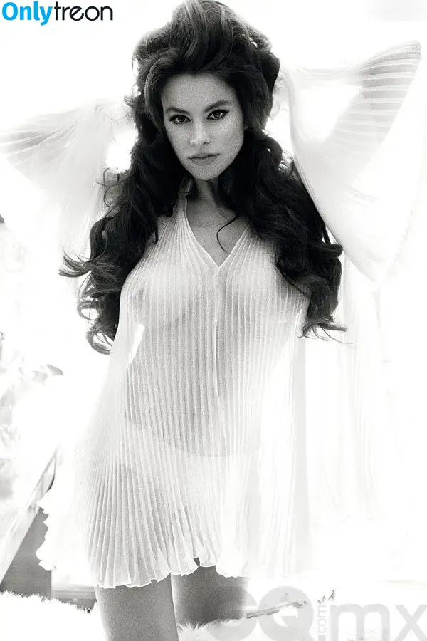 Sofia Vergara голая photo #1940 (sofia_vergara / sofiavergara)