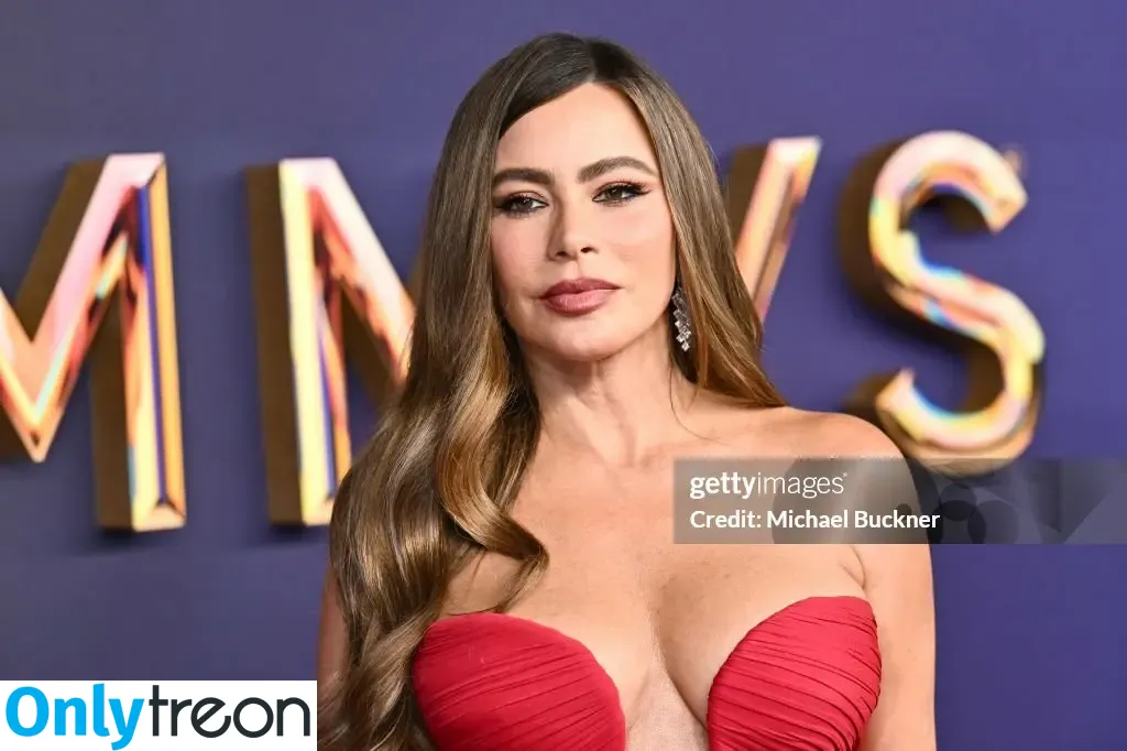 Sofia Vergara nude photo #1969 (sofia_vergara / sofiavergara)
