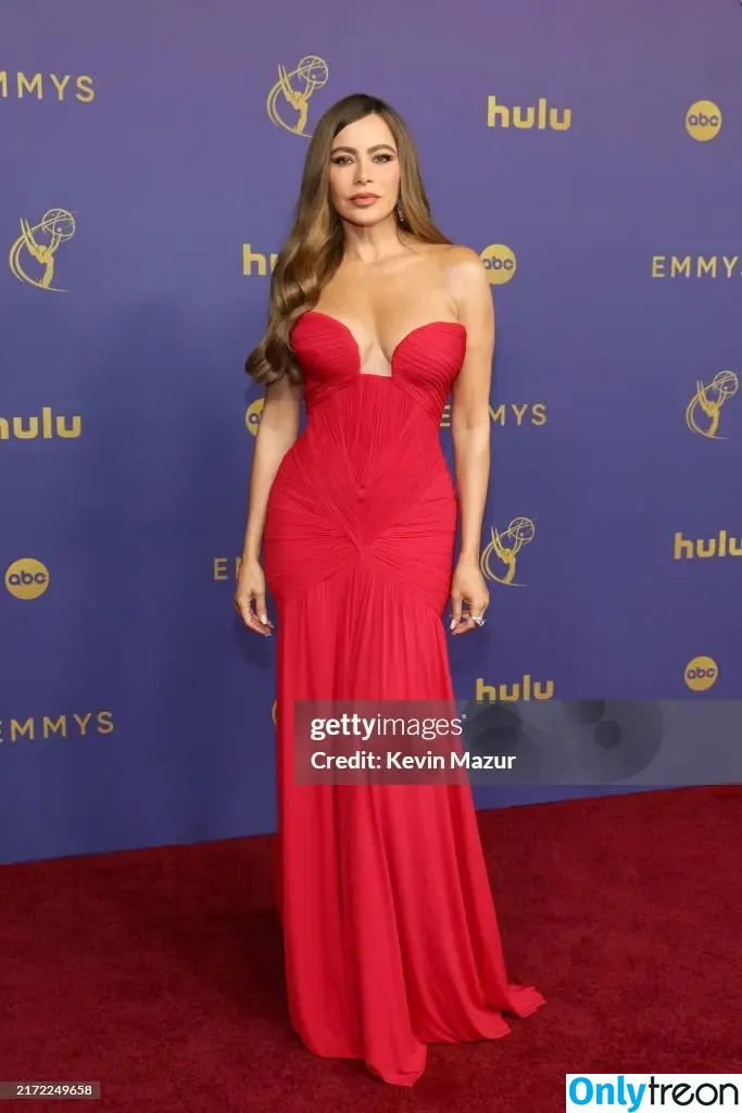 Sofia Vergara голая photo #1976 (sofia_vergara / sofiavergara)