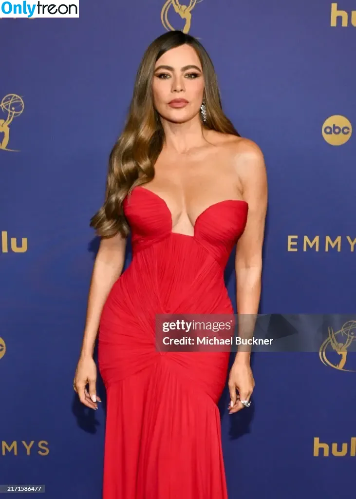 Sofia Vergara голая photo #1981 (sofia_vergara / sofiavergara)