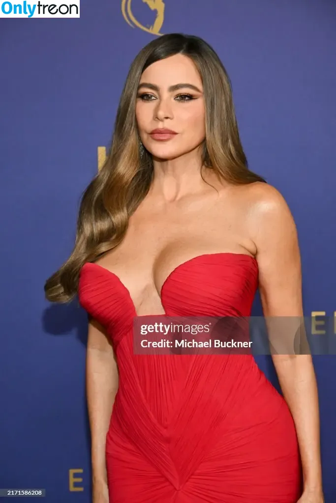 Sofia Vergara голая photo #1982 (sofia_vergara / sofiavergara)