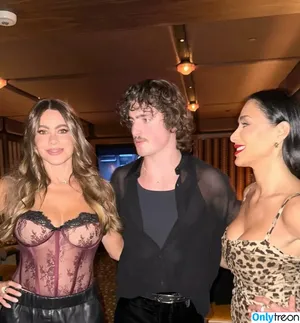 Sofia Vergara / sofia_vergara / sofiavergara nude photo #2338