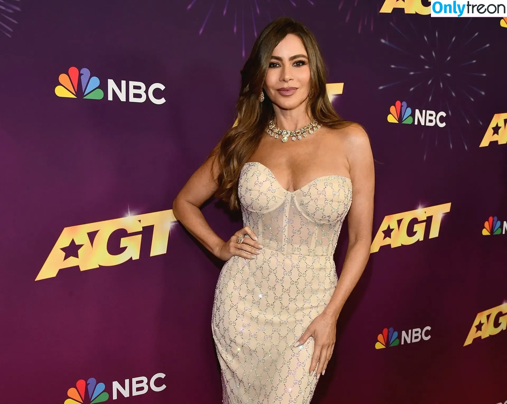 Sofia Vergara голая photo #2040 (sofia_vergara / sofiavergara)