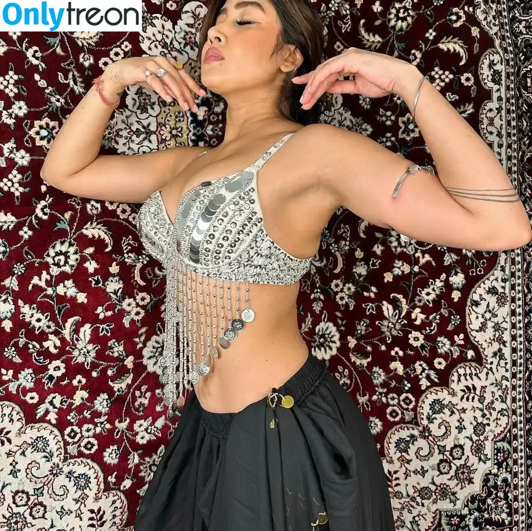 Sofia nude photo #0125 (sofi_juice / sofia99____official / sofiasilk)