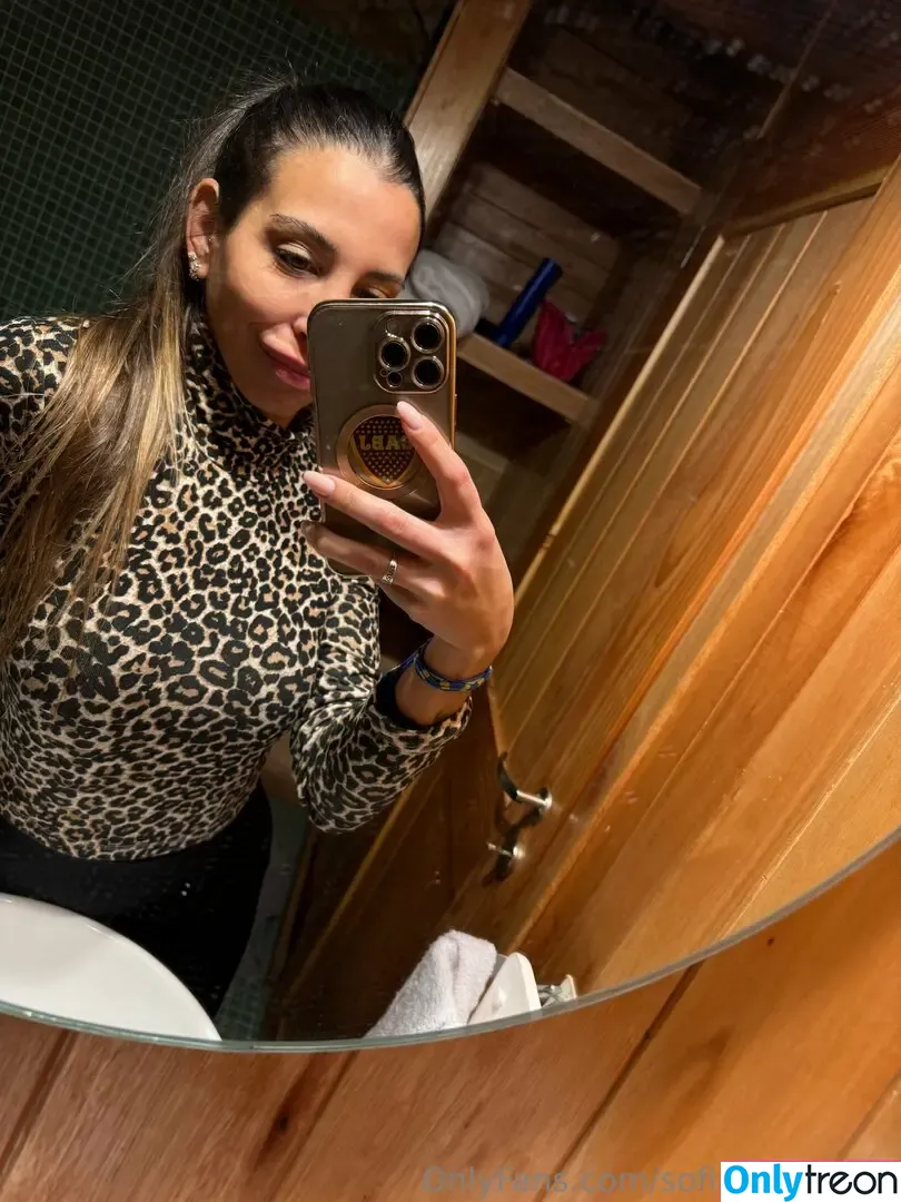 sofiaa_moreno nude photo #0013 (sofia_surferss)