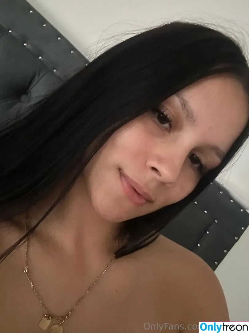 sofiaa21 nude photo #0094 (sofiaa21)