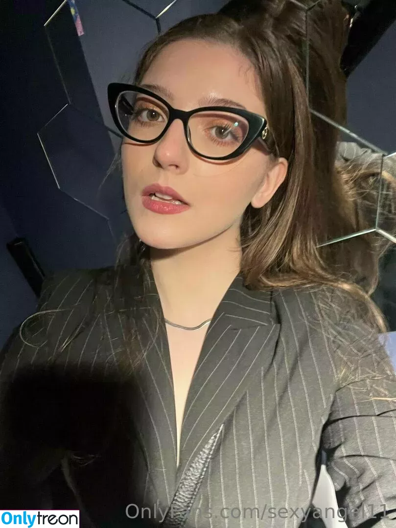 sofiaa2307 голая photo #0016 (sexyangel11 / sofiaa23)