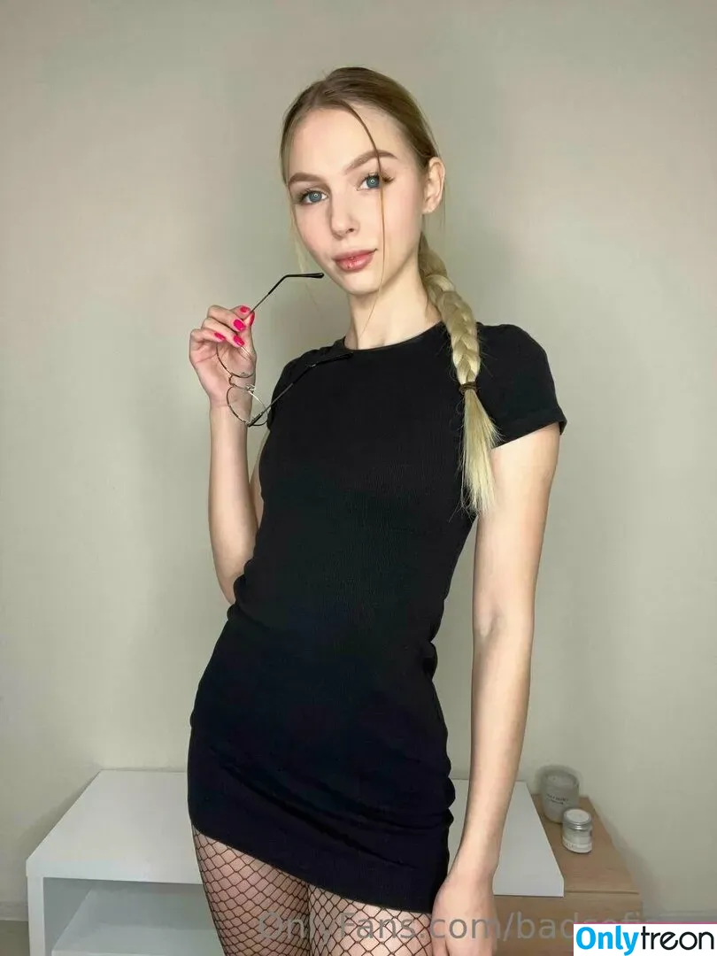 sofiaaaparker nude photo #0028 (sofiaaaparkerlife)