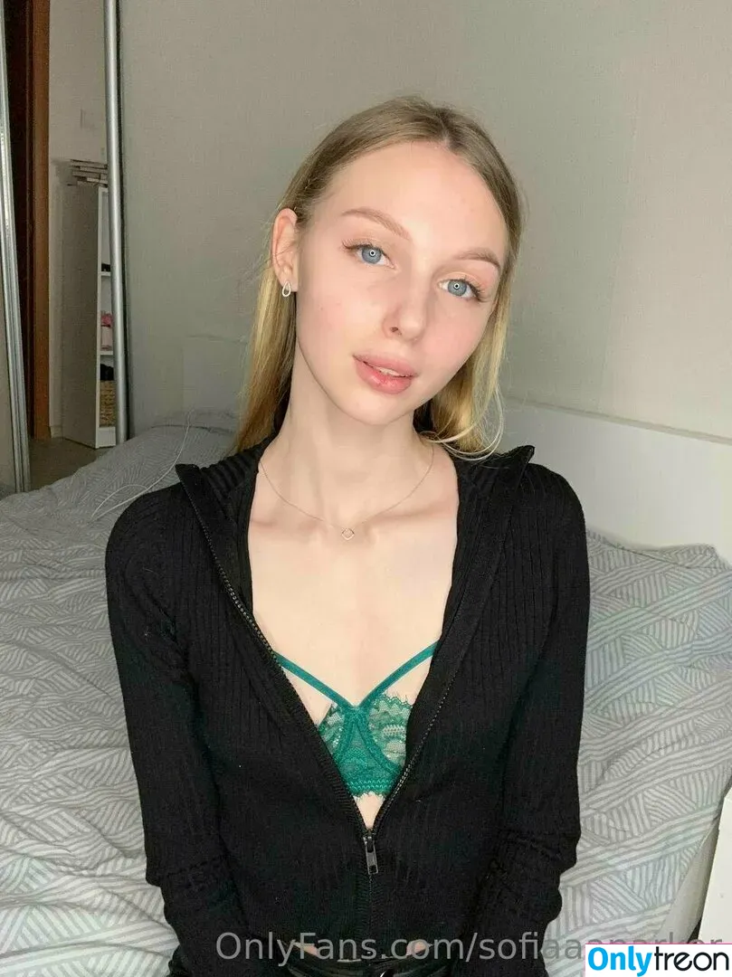 sofiaaaparker nude photo #0067 (sofiaaaparkerlife)