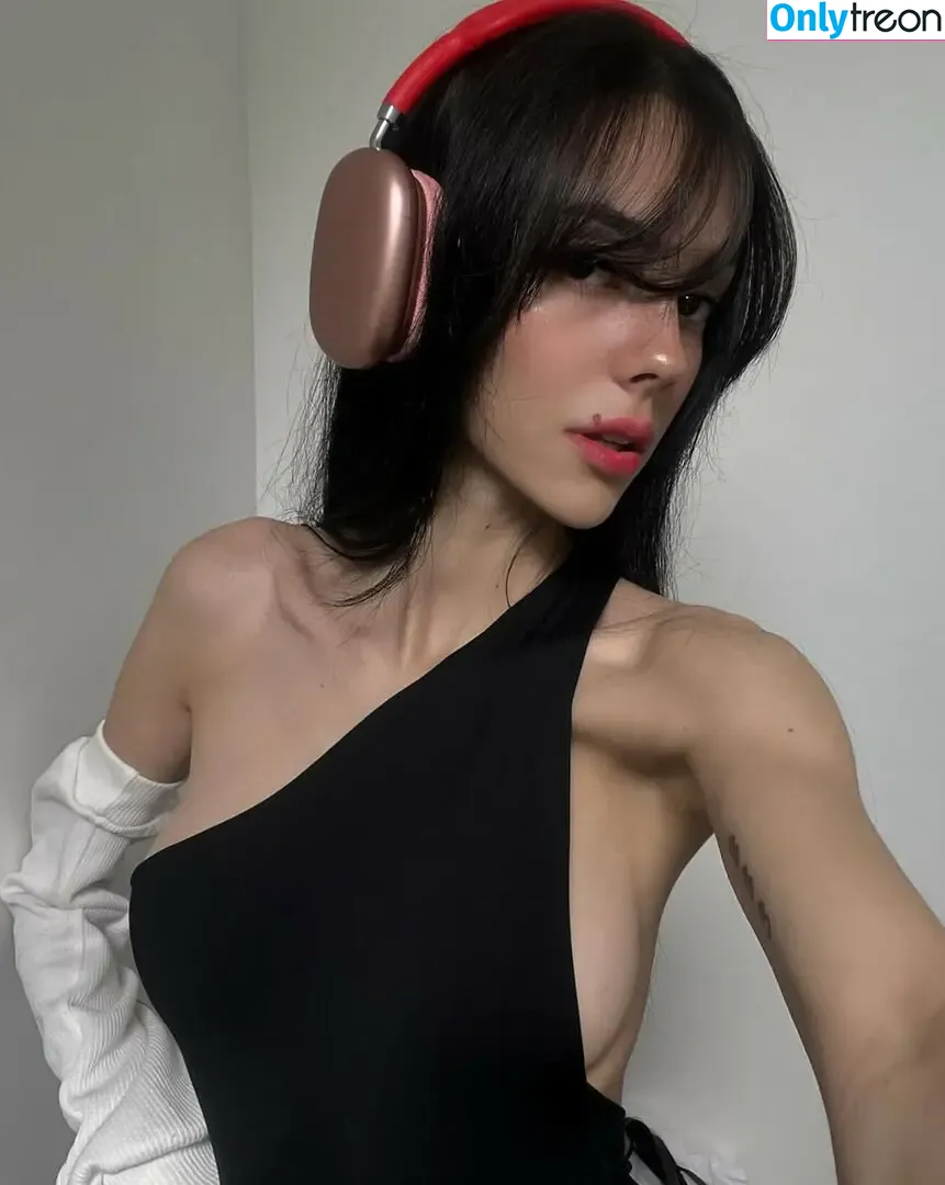Sofiaatreides nude photo #0335 (Sofiaatreides)
