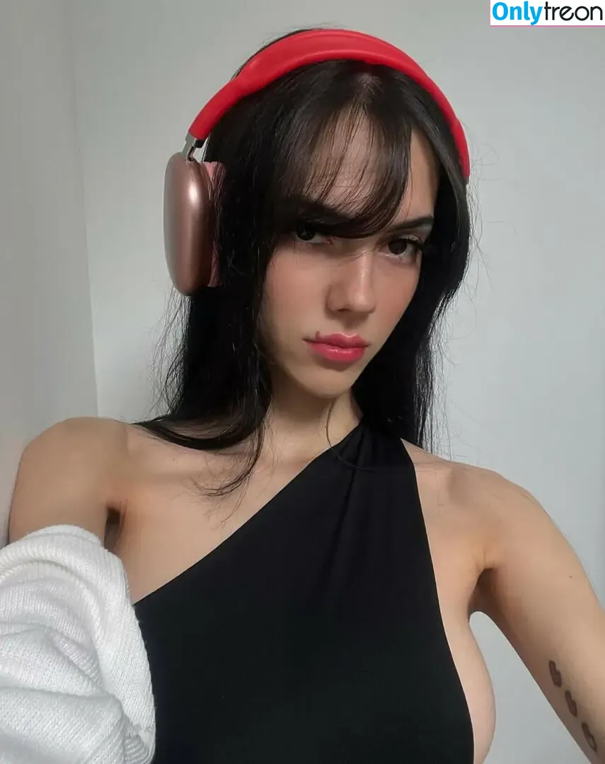Sofiaatreides nude photo #0337 (Sofiaatreides)