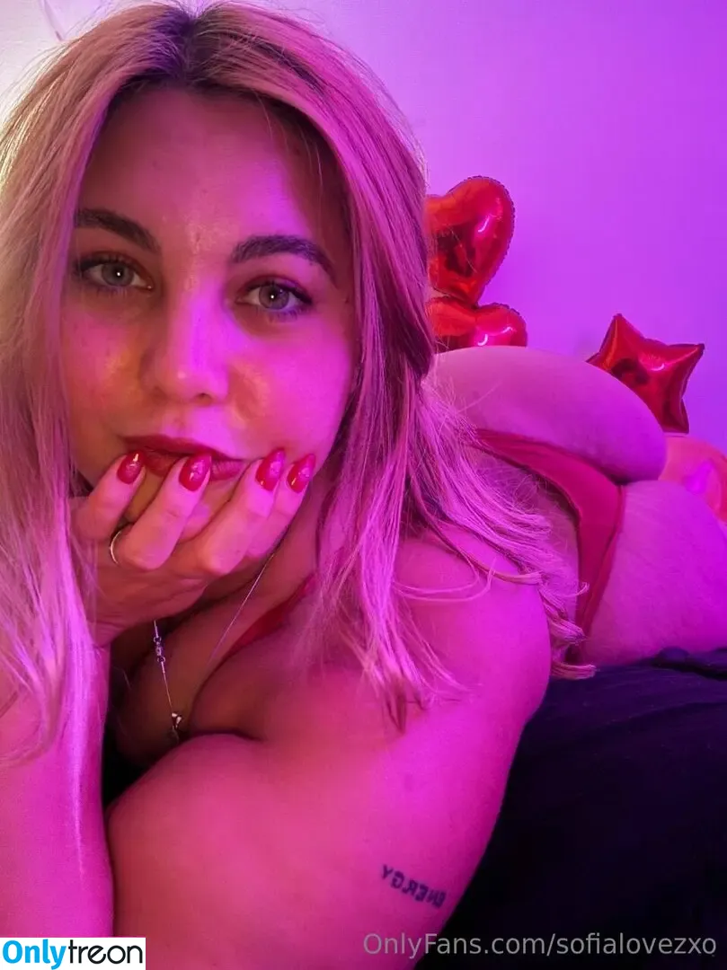sofialovezxo nude photo #0183 (Wittyforefront16 / sofialovexo)