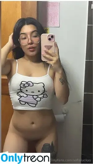 sofialuckyy nude photo #0005 (Sof / sofialucky_)