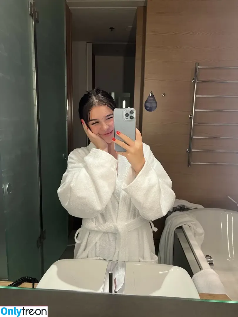 SofiaSun nude photo #0011 (sophiasunnnnnnn)