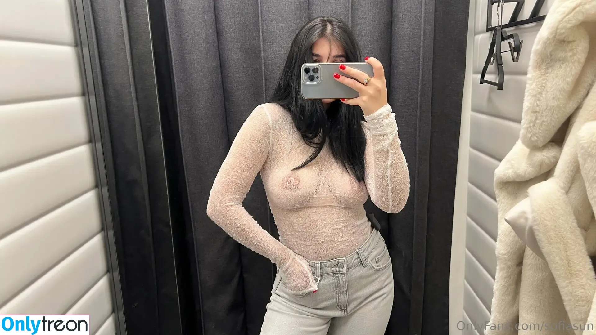SofiaSun nude photo #0032 (sophiasunnnnnnn)