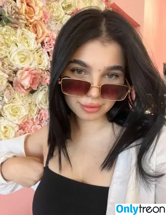 SofiaSun nude photo #0071 (sophiasunnnnnnn)