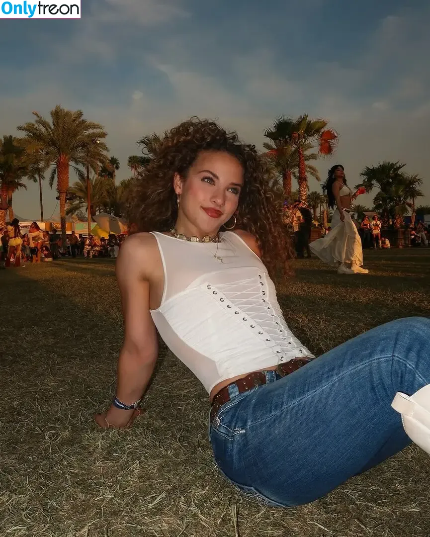 Sofie Dossi nude photo #0441 (sofiedossi)
