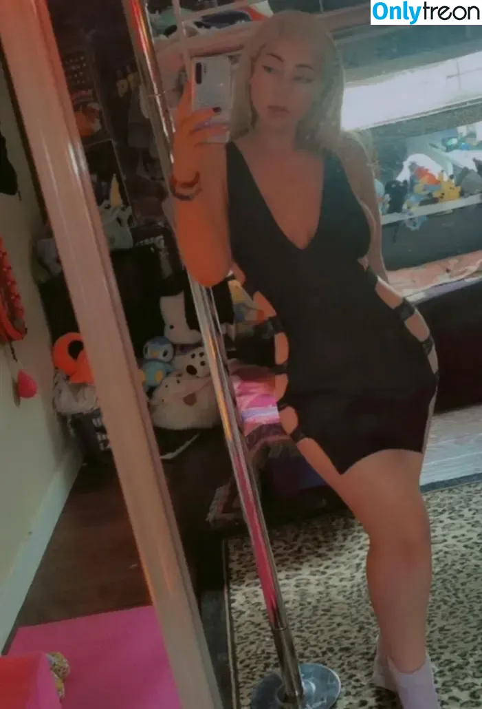 Sofiexxxo nude photo #0055 (sofiexxxxx)