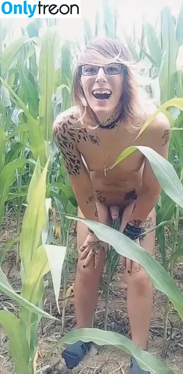 SoftBoxBoi nude photo #0133 (SoftBoxBoi)