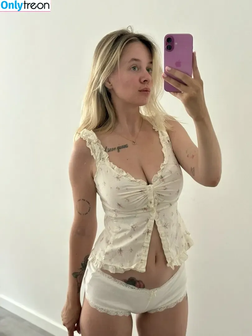 Sofuckingood13 nude photo #0148 (Sofuckingood_)