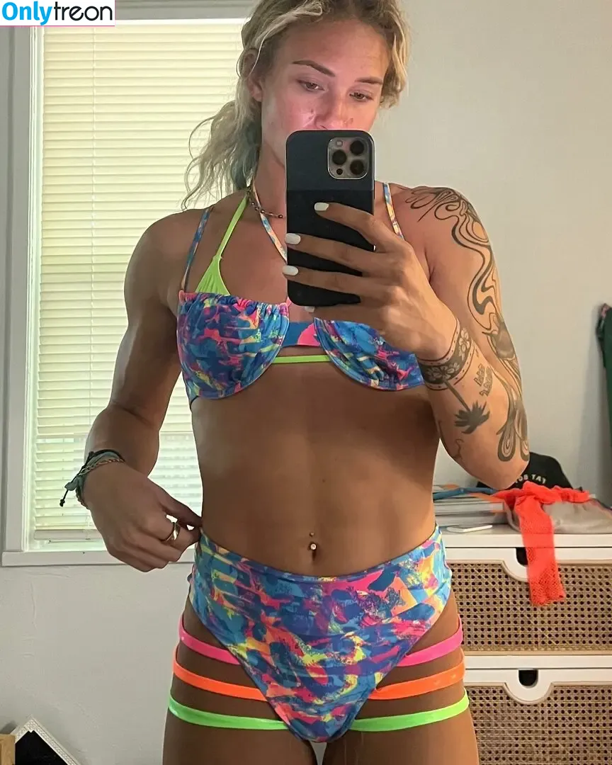 Sol Ruca nude photo #0502 (solrucawwe / solrvca)