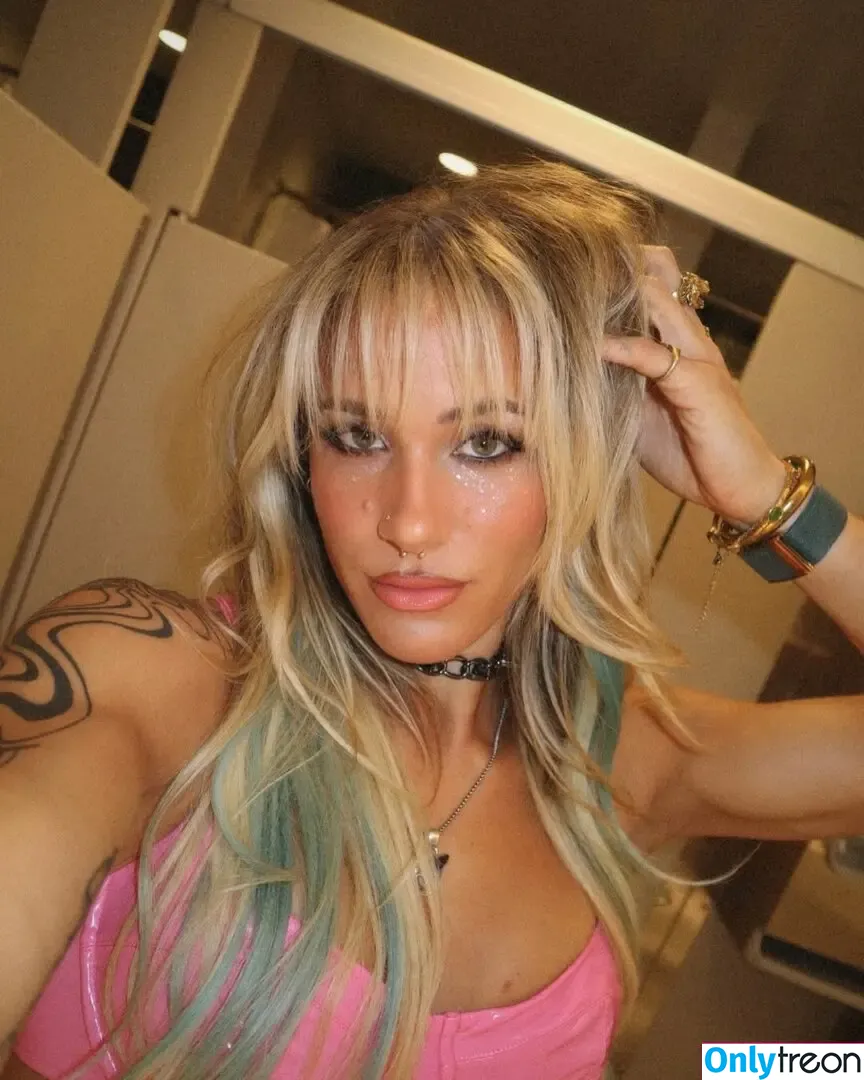 Sol Ruca nude photo #0577 (solrucawwe / solrvca)