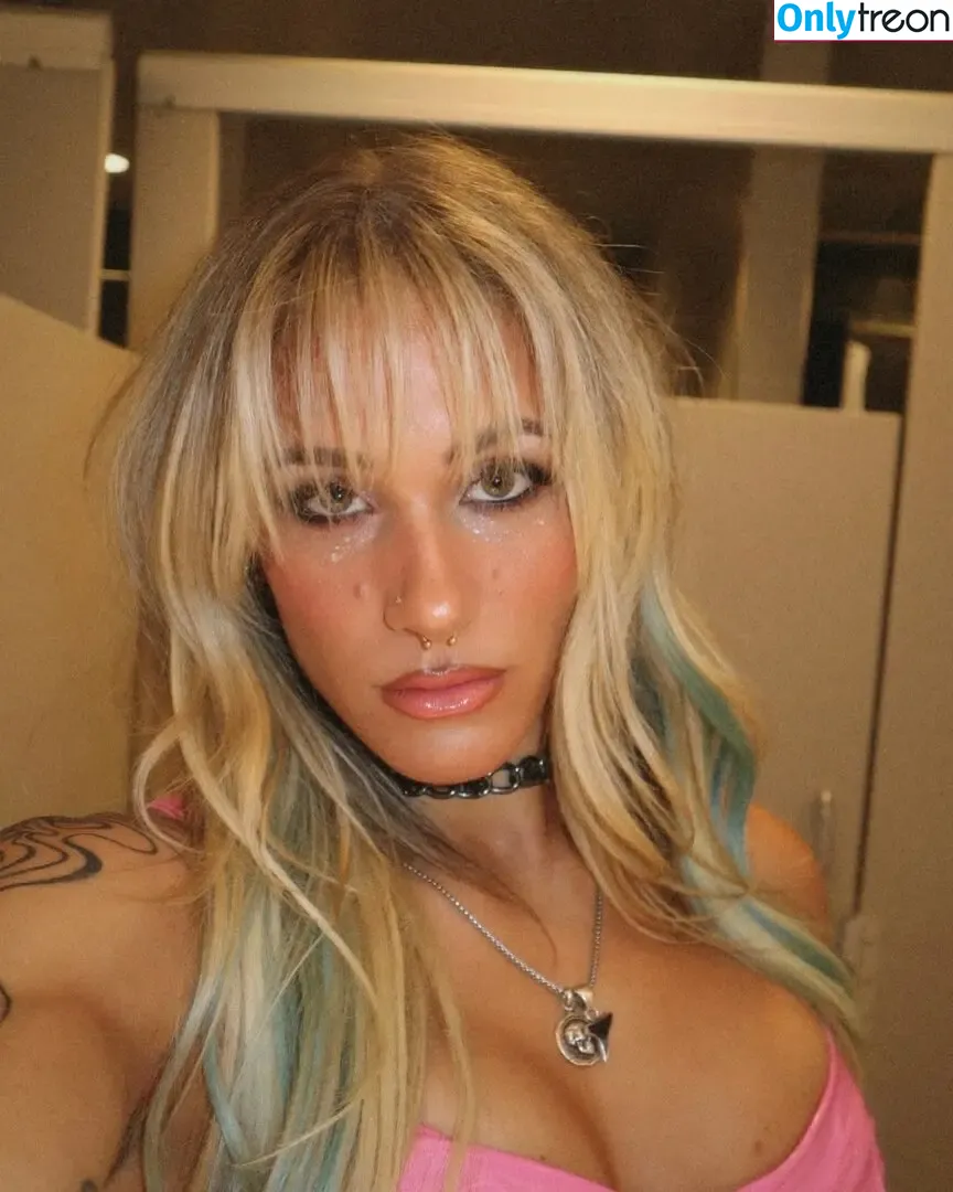Sol Ruca nude photo #0581 (solrucawwe / solrvca)