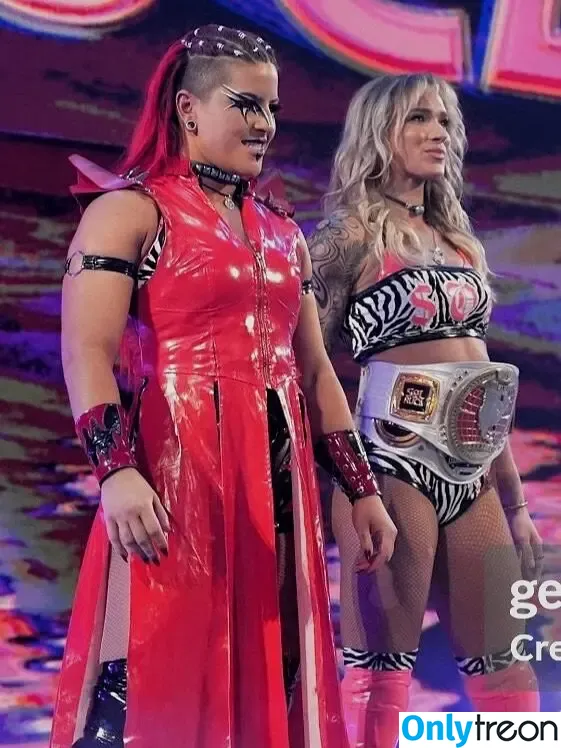 Sol Ruca голая photo #0769 (solrucawwe / solrvca)