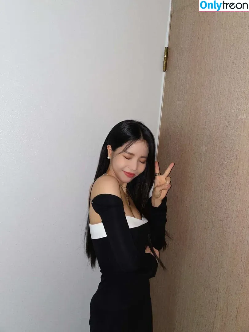 Solar nude photo #0006 (Mamamoo / solarkeem)